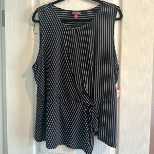 NWT Vince Camuto top